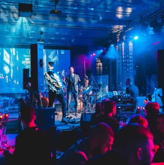 Happy people Fantadromā