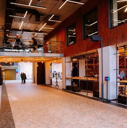 Happy people Fantadromā