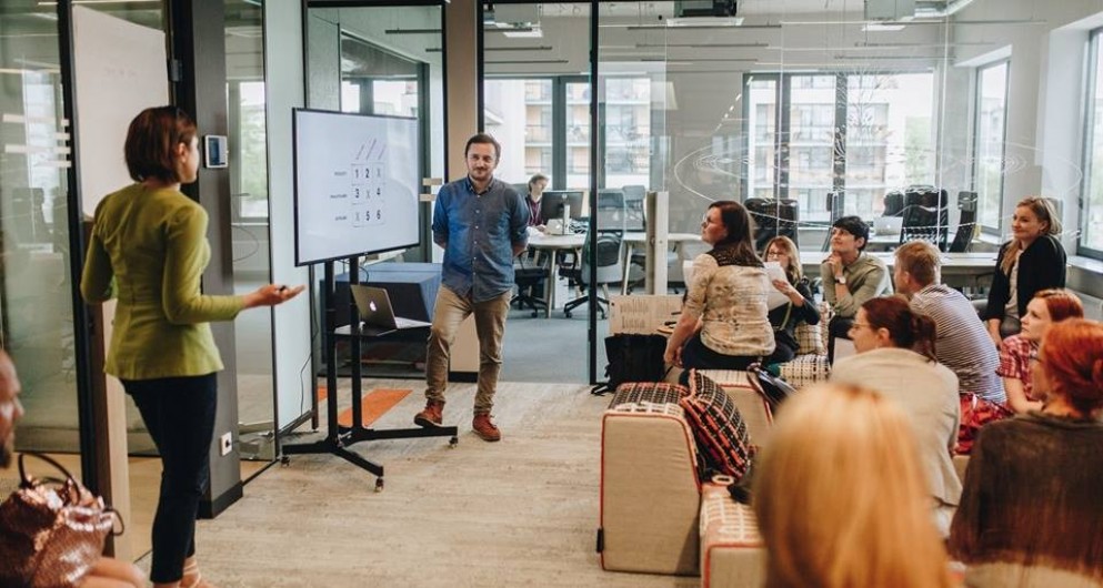 Happy people Teikums