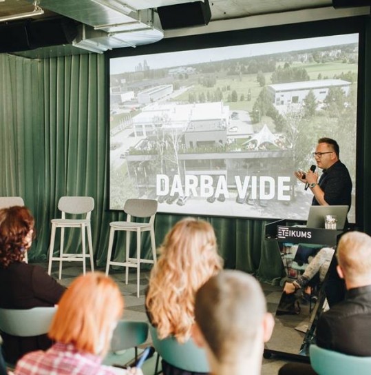 Happy people Teikums