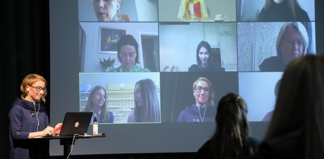 Happy people Teikums